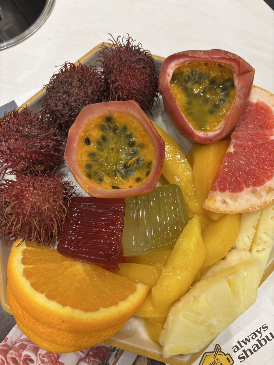 Sukhee96525203's tweet image. Өглөөний мэндээ🤗 амралтын өдрөө агаар салхинд гарч сайхан өнгөрүүлээрэй🍰☕️🥯