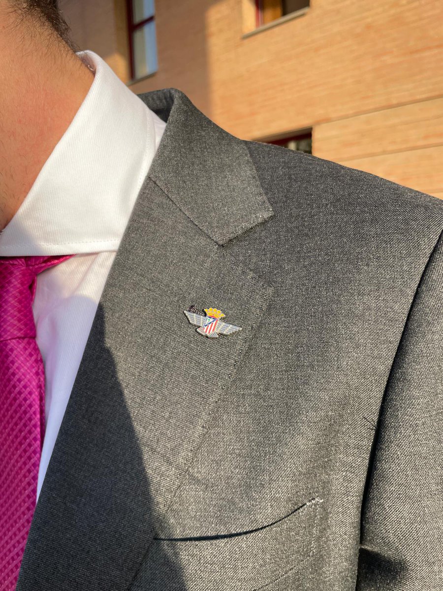 Cumpliendo un añito más con mi <a href="/Atleti/">Atlético de Madrid</a> como forma de entender la vida. 

Ojalá una felicitación <a href="/Futre/">Paulo Futre</a>, <a href="/Koke6/">Koke Resurrección</a>, <a href="/AntoGriezmann/">Antoine Griezmann</a>