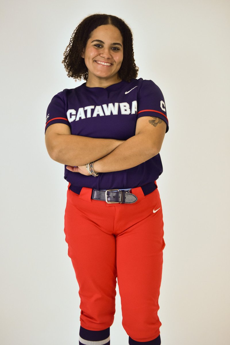 CatawbaSoftball's tweet photo. 8 days out.
Alex Baquie setting the tone 💥
Season loading… ⏳🥎
#catu #family https://t.co/wLJ7OcfamQ