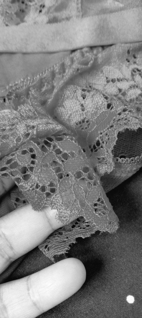 Hunieyyyy's tweet image. Cuba teka warna apa ? Nanti kita dm gambar pakai this sexy things kalau betul 😝