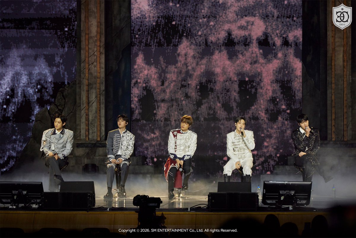 knockknock0408's tweet photo. CHANYEOL D.O. KAI SEHUN SUHO https://t.co/8l7VqILc8l
