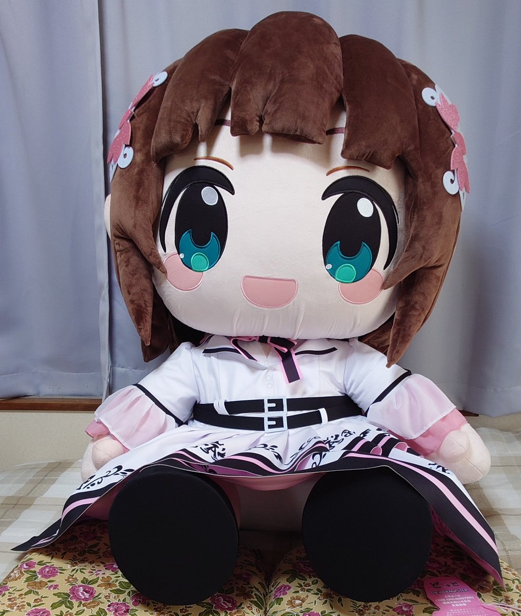 あの超特大ぬいぐるみ、天海春香さんが実際に届いているようだ デカく