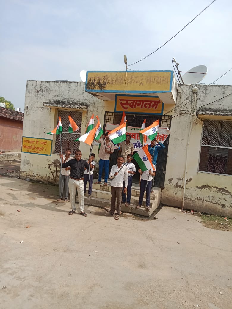 In the celebration of 150 years completion of our national song #VandeMataram . We all know it's  role in indian history..#GP_mandola <a href="/RohitashvaT/">Rohitashva Tomar</a>