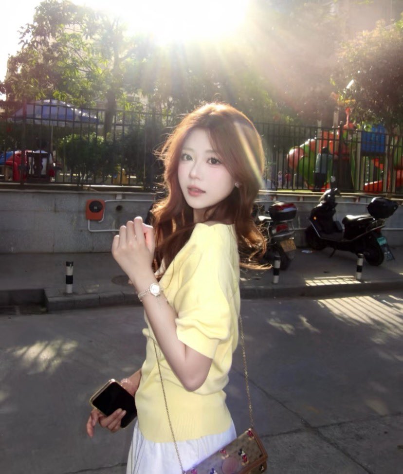 camera2hand_'s tweet image. Canon Powershot A1000📸
ราคา: 4,100 รวมส่ง 
บอดี้สวย  เต็มระบบ100% มู้ดดี ผิวสวยแฟลชฉ่ำมาก ซูมลื่น ปุ่มไม่รวน โทนสวย รุ่นฮิตพส.จีน🍡

🍒สิ่งที่ได้รับ: กล้อง+ถ่าน+เมม+สายคล้องมือ 

⚠️ตำหนิ : ไม่มี 
#กล้องดิจิตอลมือสอง #กล้องดิจิตอล #ส่งต่อกล้อง