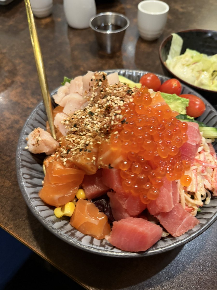 agrumpypeach's tweet image. จากอเมริกาส่งเข้าประกวดค่ะ จานนี้ราคา14$ ตีเป็นเงินไทยแล้วราคาเท่ากันเลย 55555555