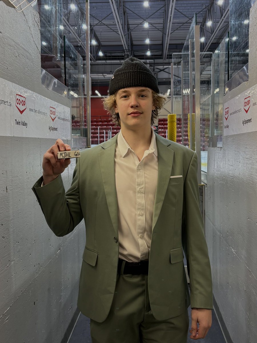 Congratulations to Oil Caps Defenceman #12 Jett Deschamps on scoring his first MJHL goal tonight against the Norman Blizzard! 

#mjhlhockey #townofvirden