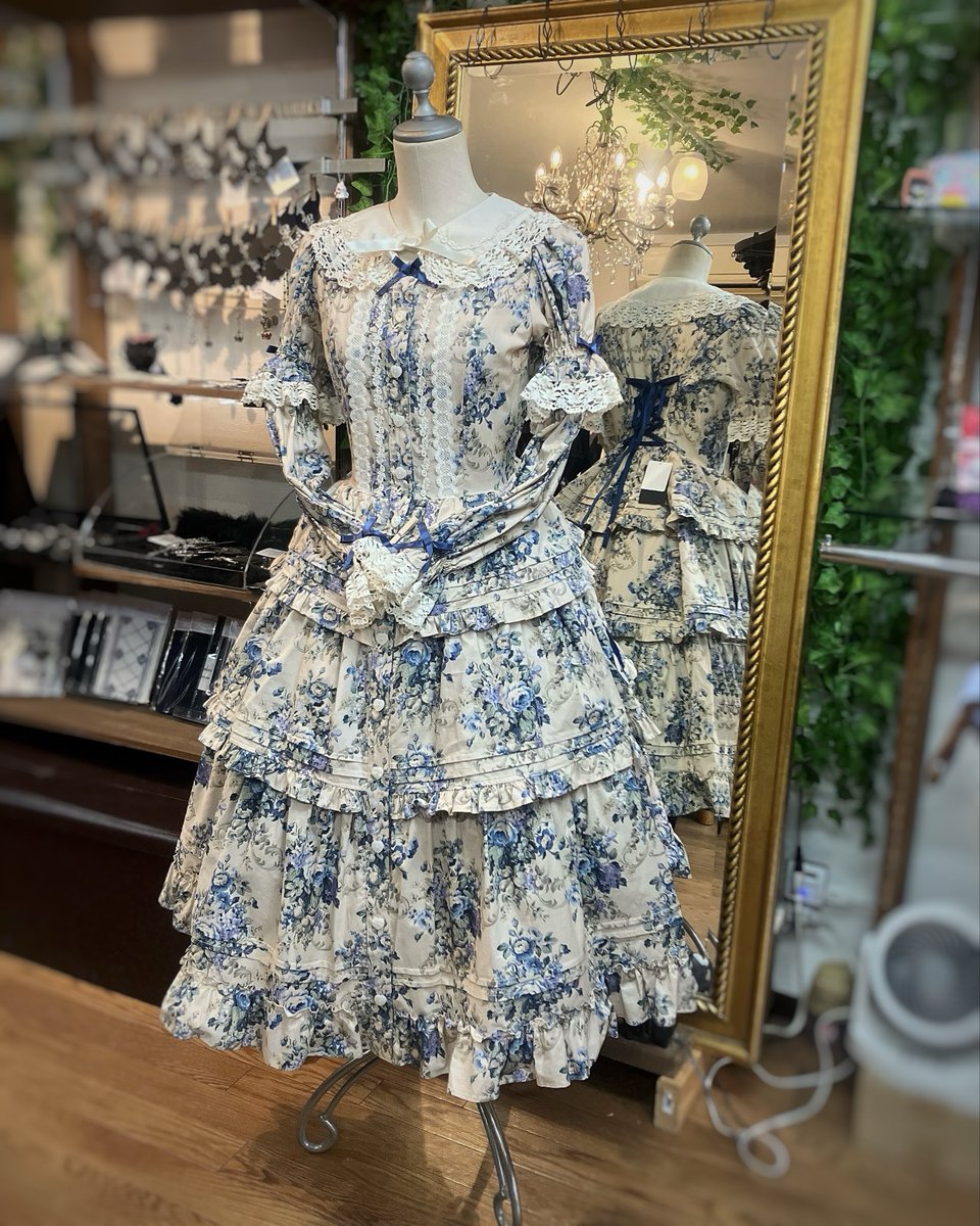 お客様のご予約品ですが #InnocentWorld さんのお洋服が入荷！ 【華麗