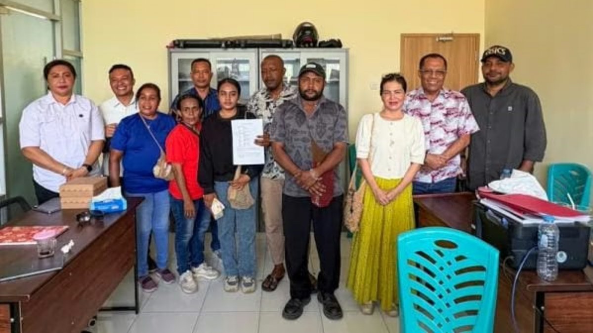 LexWu_13's tweet image. hallo @ListyoSigitP RJ itu bukan untuk Pidana ringan?
ini kasus Asusila, korban 18 Thn, Pelaku Sekda Raja Ampat, Yusuf Salim. yg juga maen di Proyek Nikel Raja Ampat.  Kasus di RJ-kan, Korban masih Traumatis.
Se-Ngehe ini kah Hukum sekarang? di Polda Papua Barat Daya!