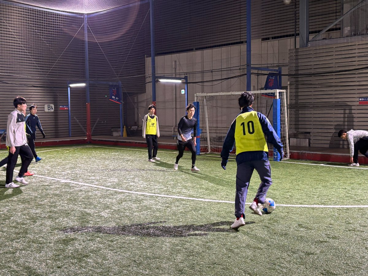 fctparkfuchu's tweet image. 【24日(土) #個サル⚽】

🔵#個サル(#OVER30&amp;amp;レディース)
16:15～17:45
開催決定ですが、まだまだ申込受付中！
labola.jp/r/shop/3143/ev…

🔴個サル(エンジョイ)
20:10～21:40
すでに1チーム申込を頂いてます！
個人の方も引き続き申込受付です！
labola.jp/r/shop/3143/ev…

#fctokyo #fuchu #futsal