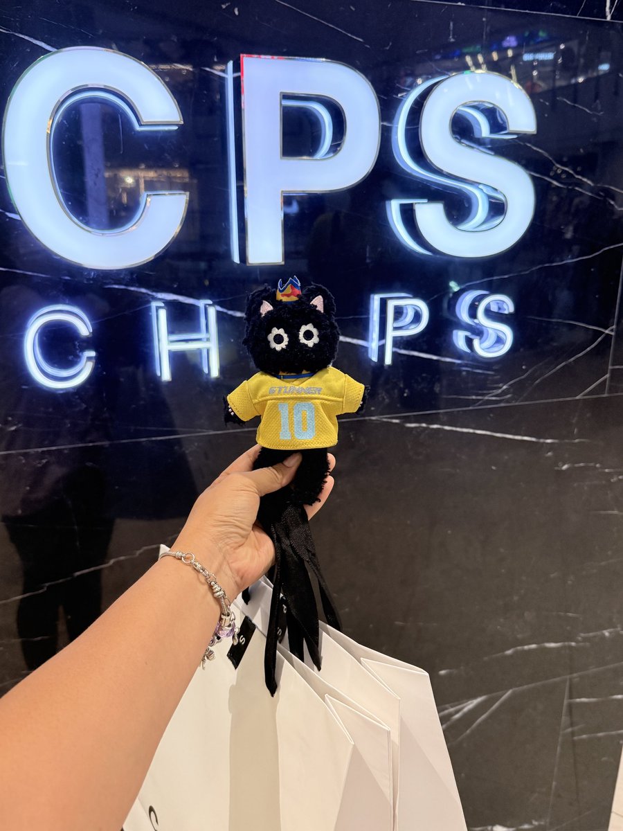 ถ่ายกะป้ายร้านซะหน่อย  

#CPSxTEN