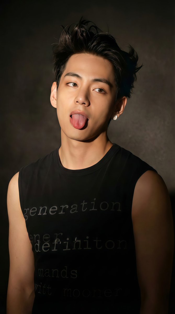 _samless's tweet image. Damn 🥴