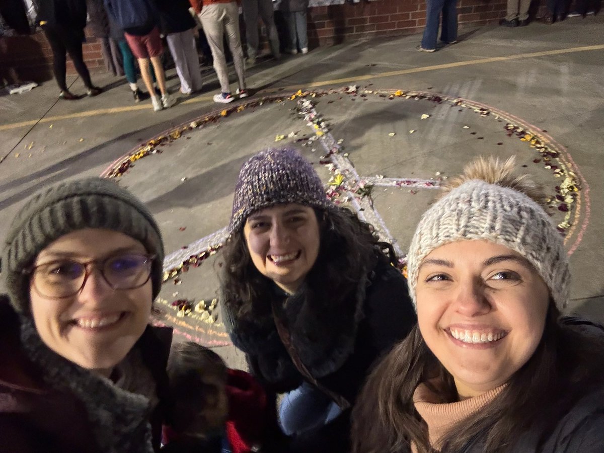 Mrs. Deviney tweet media