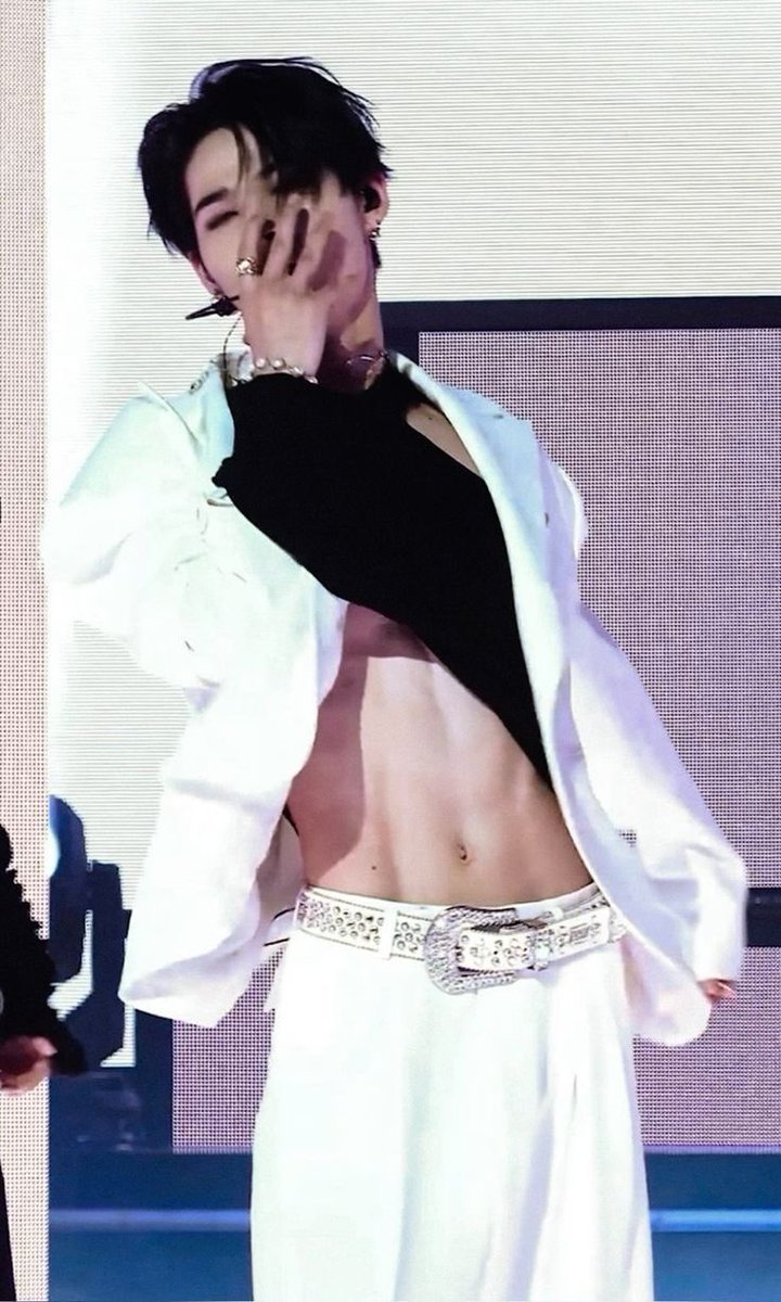 j1rks's tweet photo. ni-ki abs hot https://t.co/u51GuJDhsT