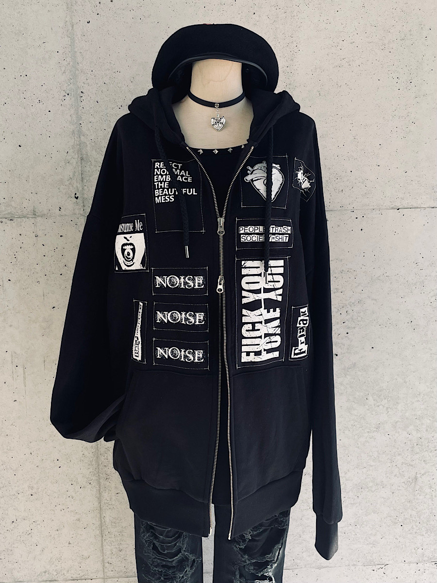 hellcatpunks's tweet image. ♠︎NEW ITEM♠︎
男女問わず着用可能な「HUNDREDCLUB」のフーディー
パンキッシュなデザインのパッチが目をひくアイテム☆
裏起毛で暖かく肌触りも◎
着こなしの幅が広がるWジップです

★パンクパッチフーディー
hellcatpunks.com/i/HRC-PK0004