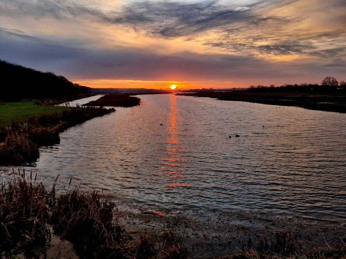 DietermanTjark's tweet image. Het zonnetje komt op en de rode loper wordt uitgerold. Fijne zaterdag😀 #zonsopkomst