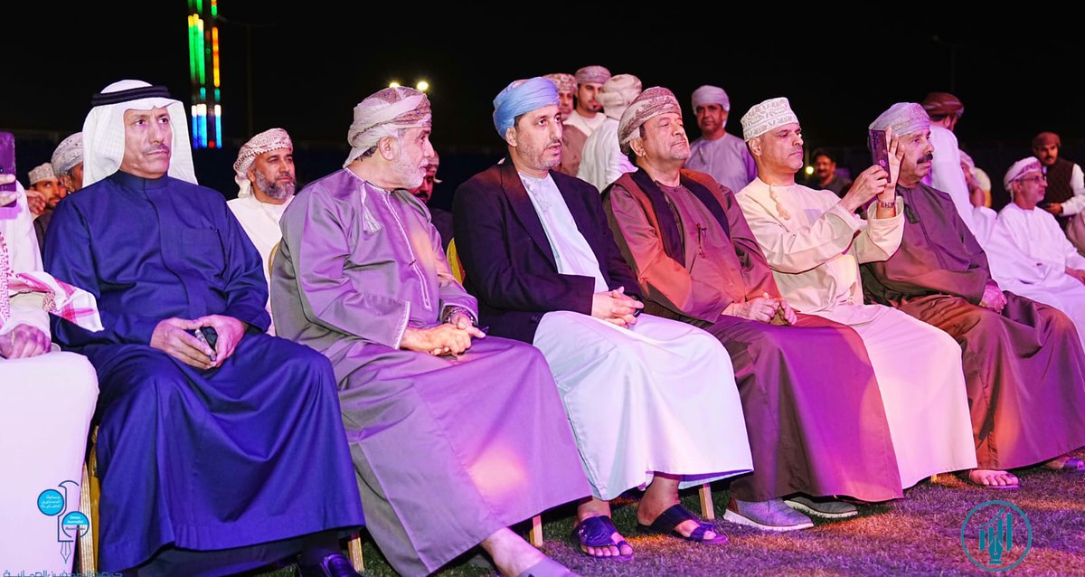 SL5SL's tweet image. مع الإخوة الكرام: الأستاذ سالم الجهوري نائب رئيس مجلس إدارة جمعية الصحفيين العُمانية، وسعادة محافظ شمال الباطنة الشيخ محمد الكندي، والدكتور محمد العريمي رئيس مجلس إدارة #جمعية_الصحفيين_العُمانية خلال حضور فعاليات مهرجان #صحار في سلطنة #عُمان وسط حفاوة استقبال وكرم عُماني أصيل…