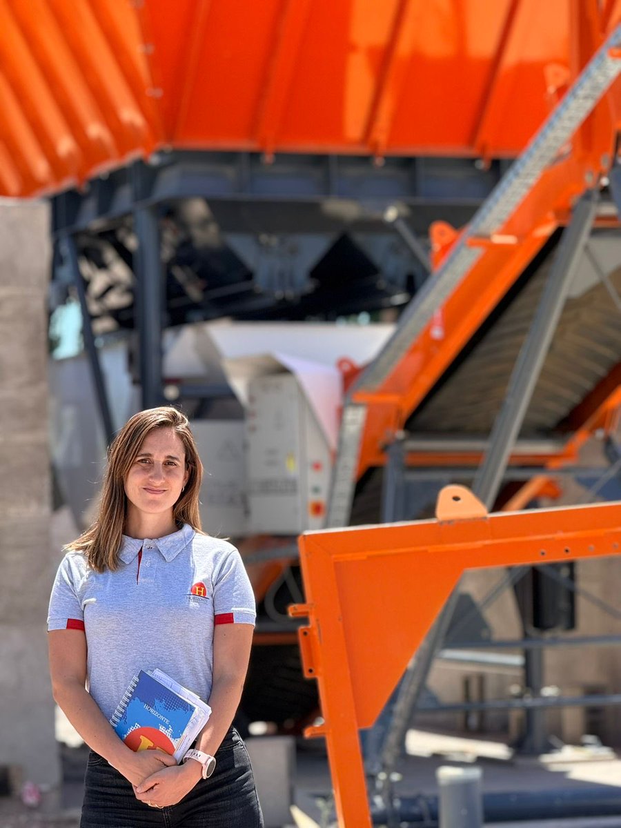 Distinción «Mujer Empresaria y Emprendedora Mendocina
2026» 

⭐️PREMIACIONES⭐️

◻️MENCIÓN TRAYECTORIA de MENDOZA, María Silvina Pietrelli

Empresa: Constructora Horizonte S.A.
Entidad: <a href="/camarasanrafael/">Cámara San Rafael</a> 

📲instagram.com/constructora_h…

#MujeresFEM 

<a href="/FEMPRENSA/">FEM</a> 
<a href="/redcame/">CAME</a> 
<a href="/CAMEMujeres/">Mujeres CAME</a>