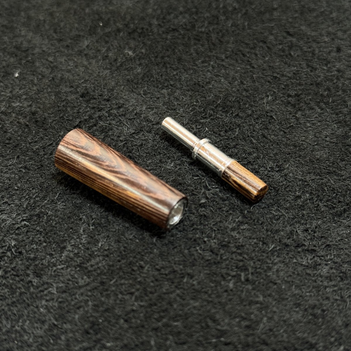 【木製一体型カバー　ノックボタン】
製作下地パーツを作ってもらった試作品です。