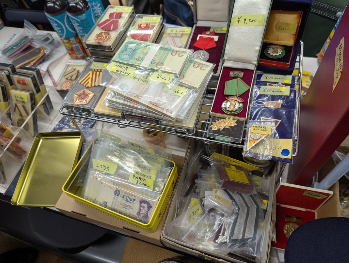 VEB Ostalgie@Vショー 1/24→ 3F D-3/4&1/25→C18/19 tweet media