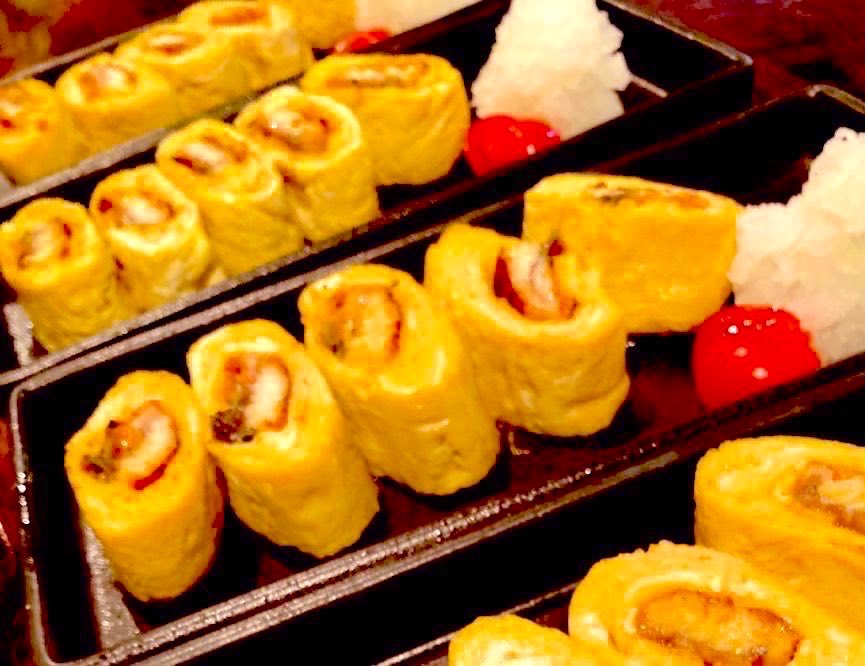 26chart's tweet image. 【フロチャのうなぎデー】
1月26日（月）〜28日（水）
（※27日が冬の土用丑の日です）

◆う巻き 830円
◆うなぎ焼きおにぎり780円
◆フロチャひつまぶし 1480円

無くなり次第終了です
確実に食べたい方は
ご予約くださいませー🐍
#26chart #中野 #ボドゲ