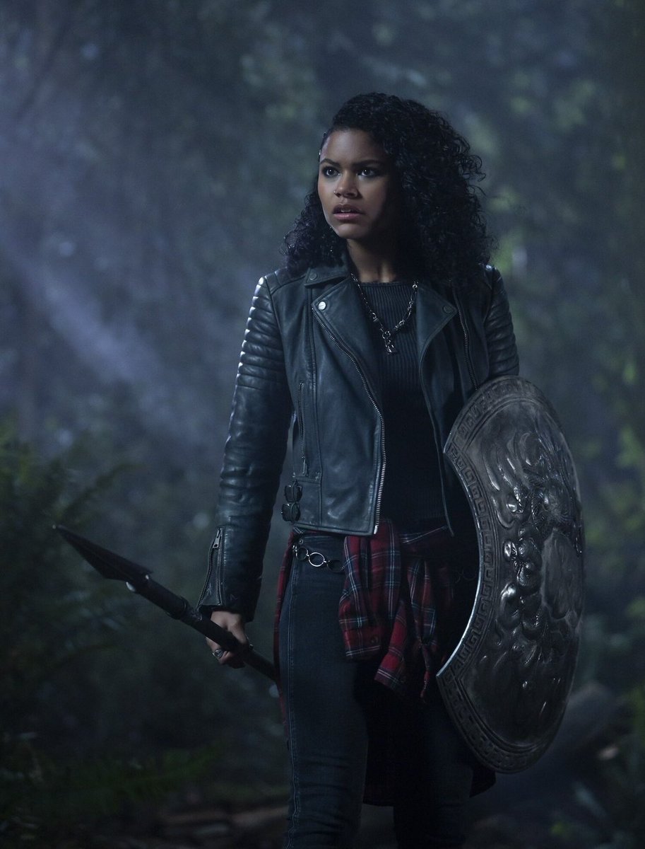 jallezeglyth's tweet image. aquela semideusa que usa uma lança pra se defender não se da muito bem com o percy jackson e é traída por um filho de hermes