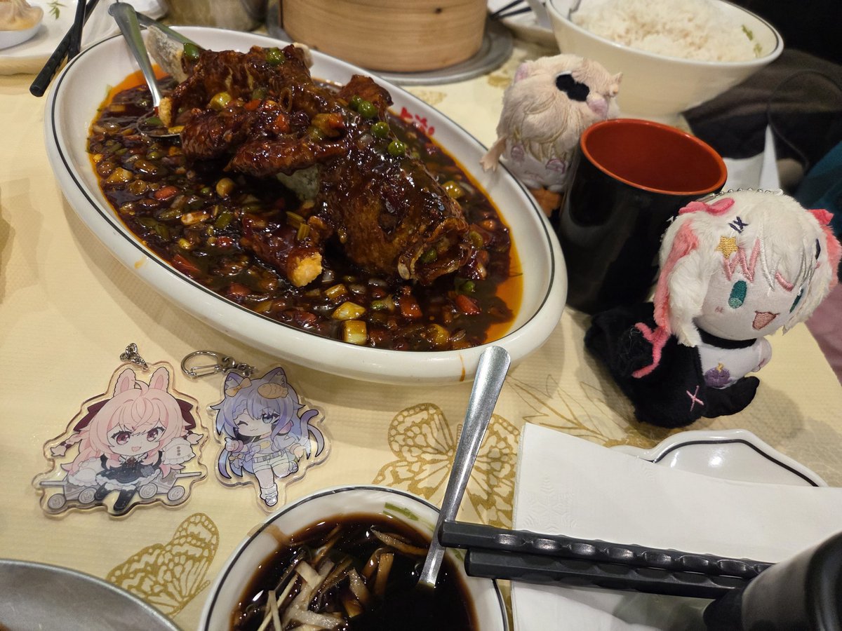 earleigenvector's tweet photo. A succulent Chinese meal between a #Capippalist #liacon and a #labham https://t.co/m0EujKxRRP