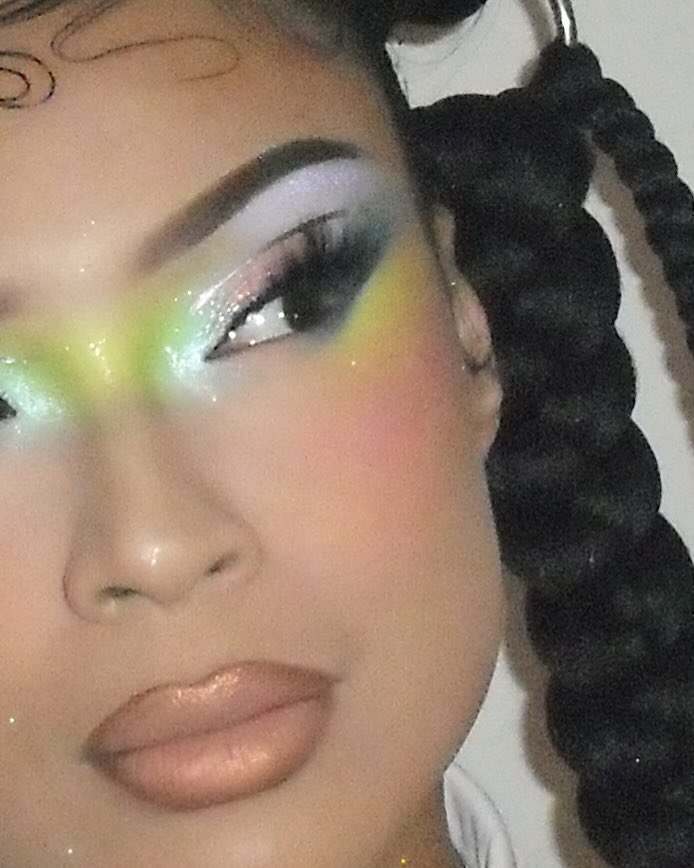 K A M U A tweet media