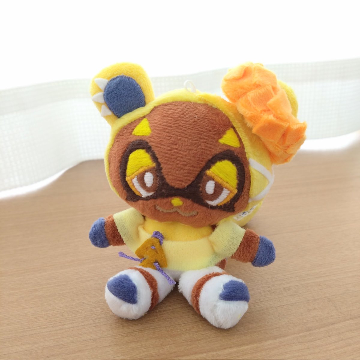 sixties_airline's tweet image. おはようございます⛄️
昨晩、ウツホちゃんによく似ている「みさきちゃん」のぬいぐるみが完成しました！
私のクセが出てしまって顔がゲームと似ていませんが、私的にはとてもとてもかわいい子✨に仕上がりました。

カラビナもつけられます😄