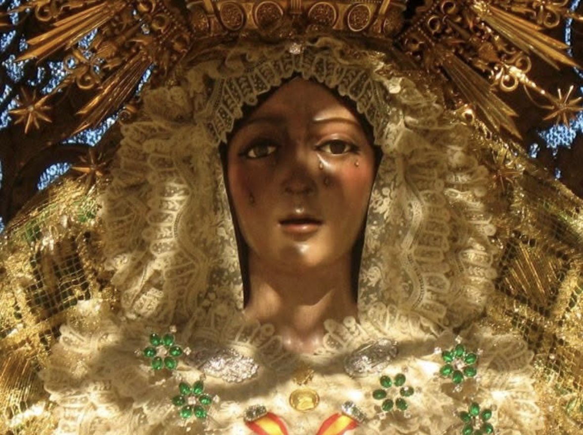 Esperan83634563's tweet image. Luz de Sevilla, resplandor celestial y Esperanza nuestra. 

Estrella de la mañana, ruega por nosotros. 
#Macarena #Sentencia #Devocion #Sevilla #España #viralpost