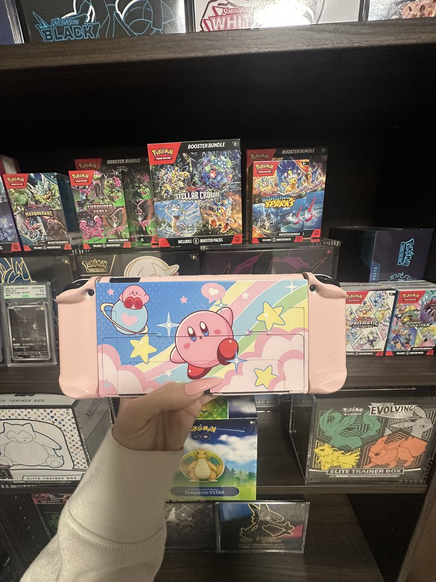 miranda_davis_'s tweet photo. Minor flex on this switch case I picked up at goodwill for 7$ that had everything included. 
It's so girly pop🥹 https://t.co/MRCf6xFKG7