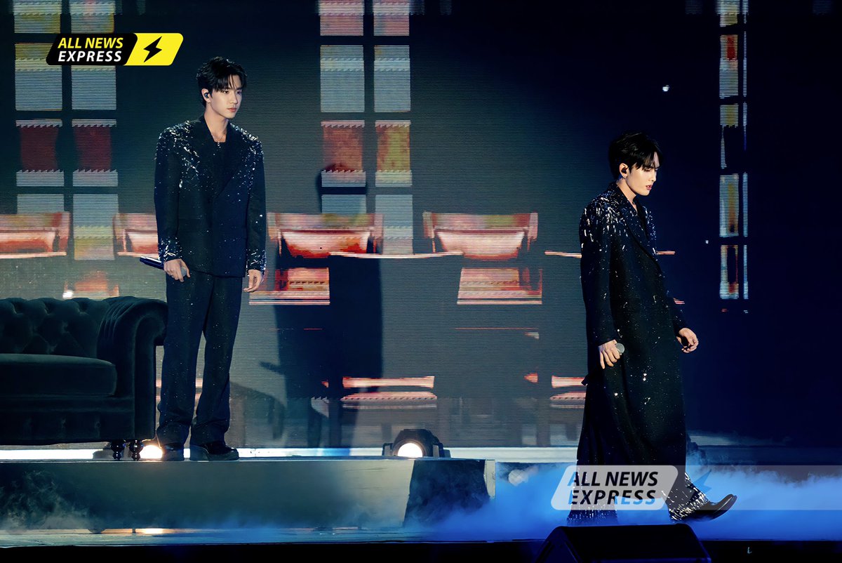 ALLNewsEXPRESS1's tweet image. #PerthSanta&amp;gt;มาพร้อมโชว์สุดพิเศษ ตะวัน - อรัญ ขมๆเลยในโชว์นี้ ในงาน #MeAndTheeFanParty 

#PerthTanapon #Santapp #เพิร์ธแซนต้า
#MeAndTheeSeriesFinalEP  #MeAndTheeSeriesAfterParty
รูปเพิ่มเติม📌facebook.com/share/p/16rcNe…