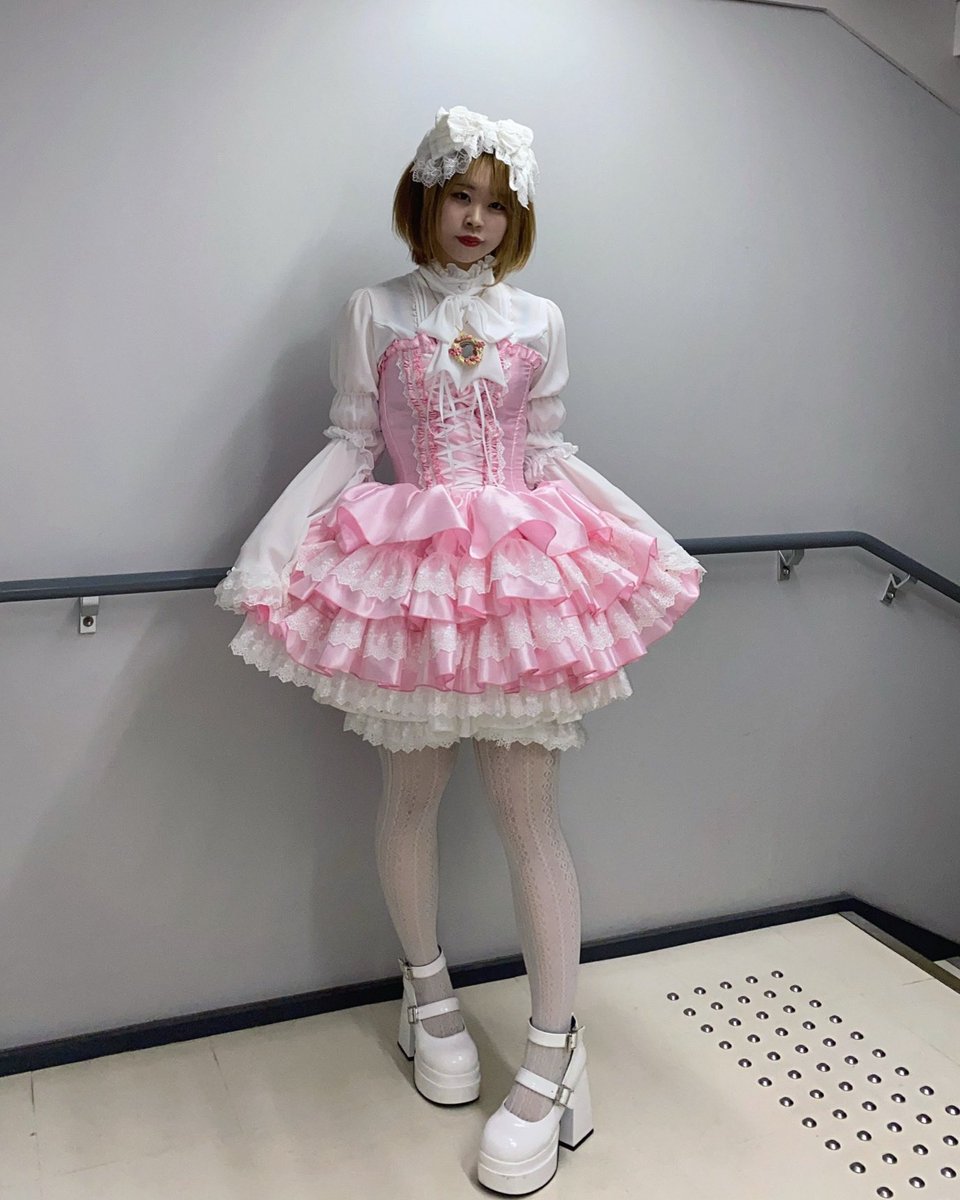 ⭐️新宿店オープン⭐️ 10:30-20:00 ‼️本日から‼️ 🖤新宿店新作W