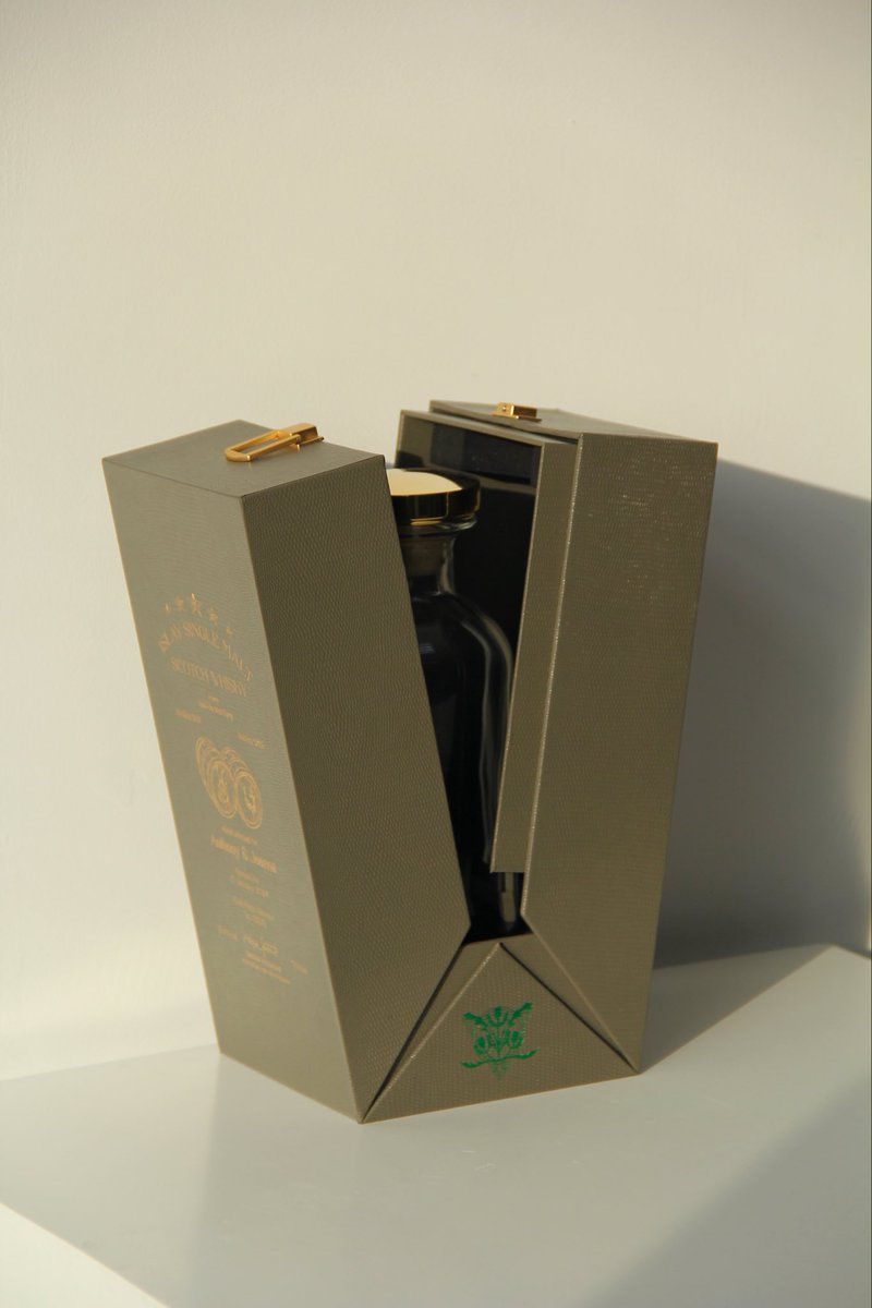 PaperhouseLihe's tweet image. 🖱 paperhouse.cn📩 sales@paperhouse.cnWhatsApp:+0086 13968069257 We can customize  all  kinds of paper box!🥰 If you want to customize your beautiful gift box, please feel free to contact me! packagingdesign #paperboxes #paperbox #packaging #exquisitebox #produtionline