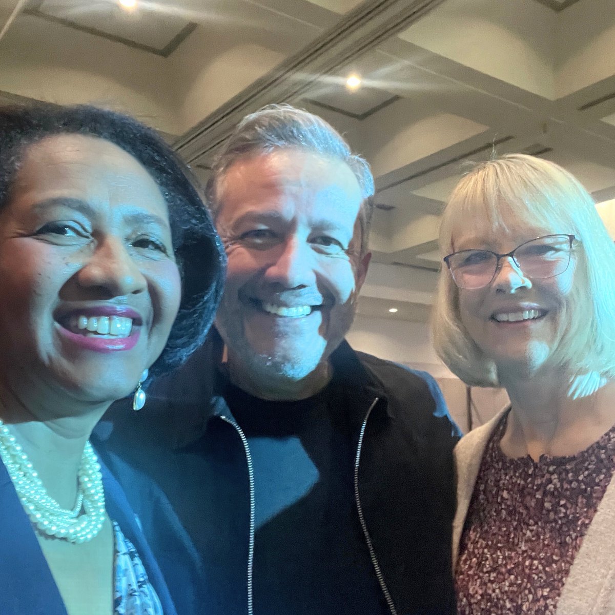 ValleyAlliance's tweet image. 🫱🏼‍🫲🏿Alliance CEO Sonya Blake joined Congressman Brad Sherman, Miguel Santana (@calfund), Charisse Bremond Weaver (Brotherhood Crusade), &amp;amp; Alliance Board Member Marianne Haver Hill at a celebration honoring the life &amp;amp; legacy of Dr. Martin Luther King Jr. #MLKDay #SanFernandoValley