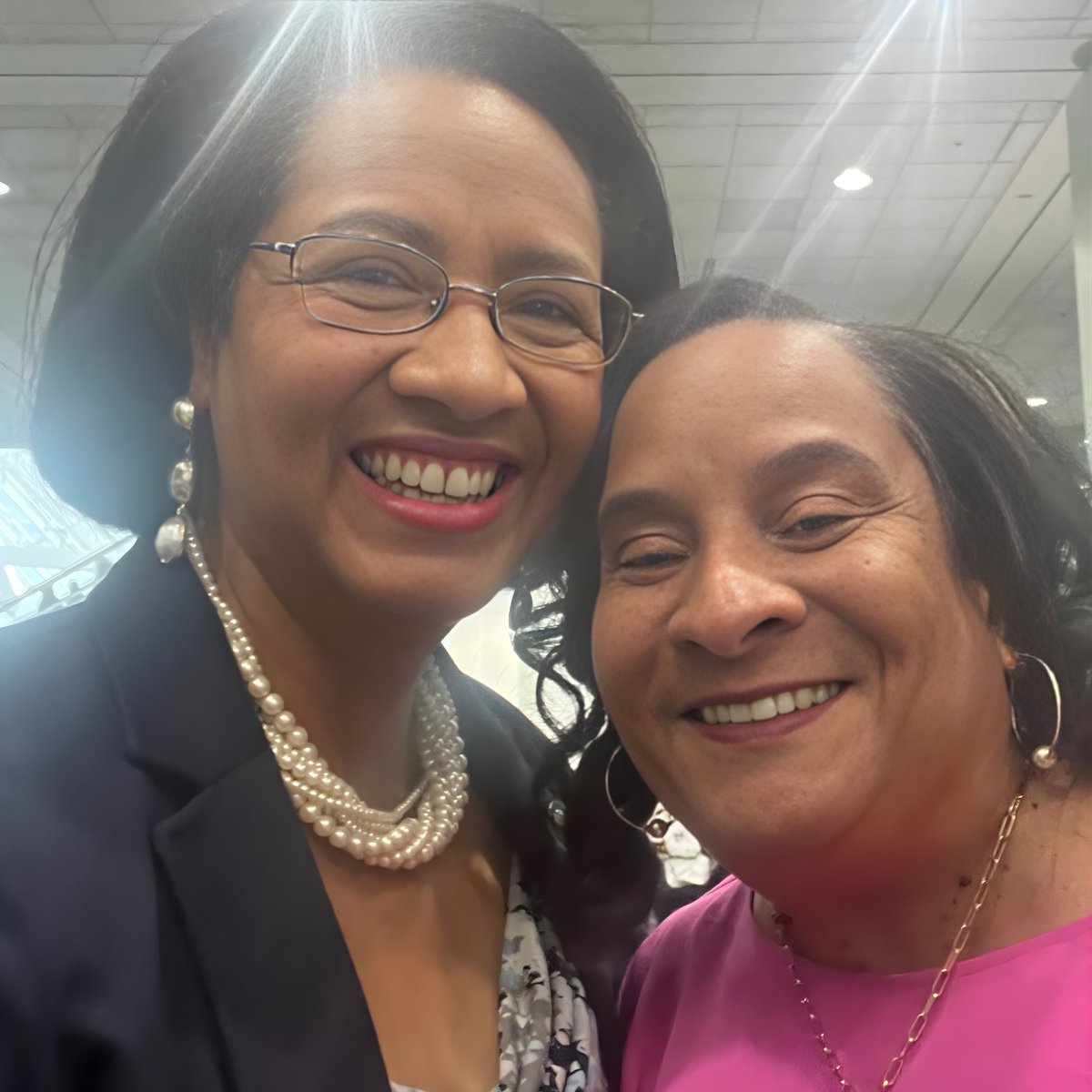 ValleyAlliance's tweet image. 🫱🏼‍🫲🏿Alliance CEO Sonya Blake joined Congressman Brad Sherman, Miguel Santana (@calfund), Charisse Bremond Weaver (Brotherhood Crusade), &amp;amp; Alliance Board Member Marianne Haver Hill at a celebration honoring the life &amp;amp; legacy of Dr. Martin Luther King Jr. #MLKDay #SanFernandoValley