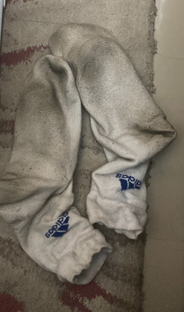 Muskystudd's tweet photo. Didn’t have a mouth to stuff these in while going to bed

#feet #master #sniff https://t.co/6eyG3Jf7al