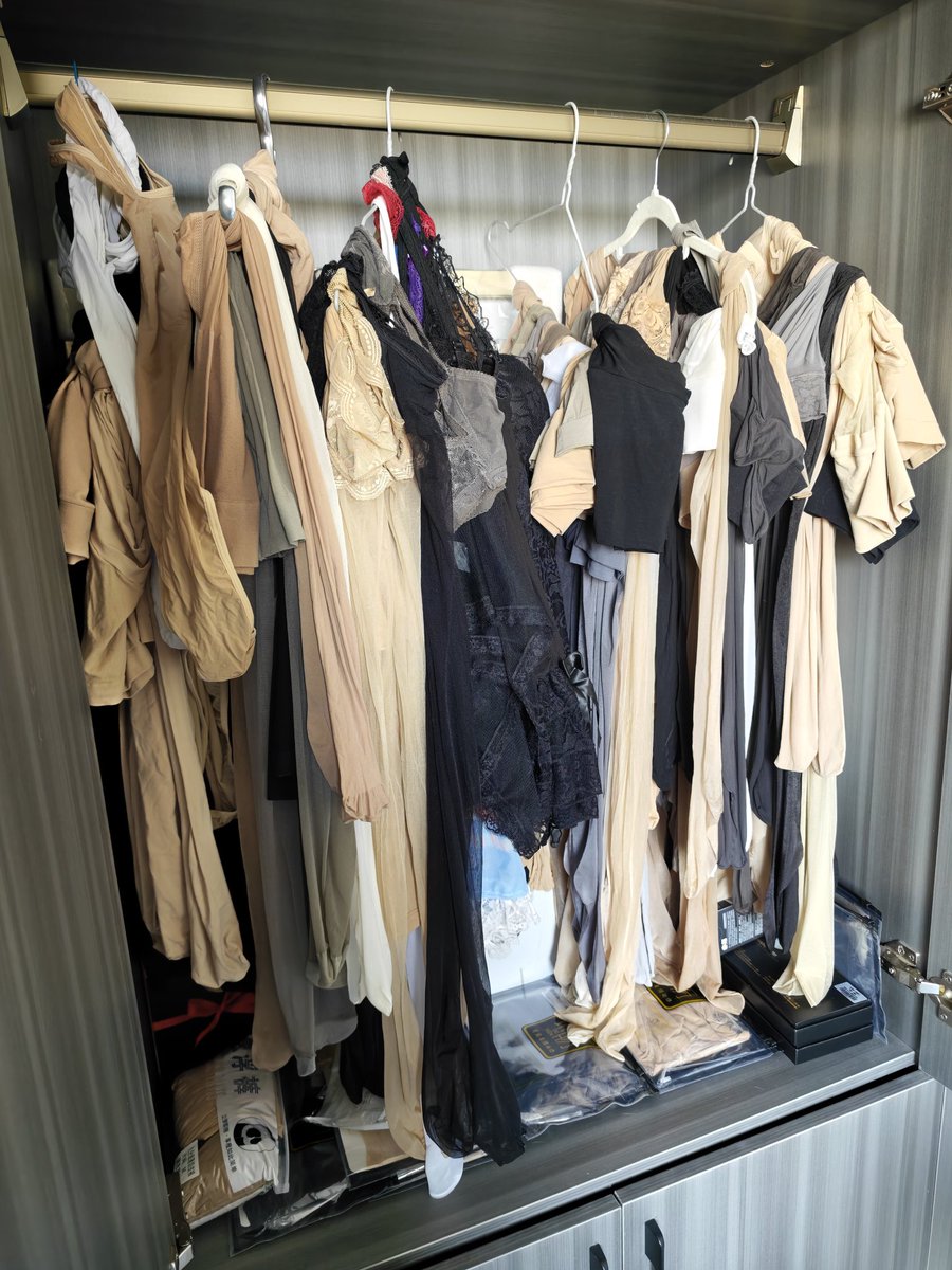 #男丝 #丝袜 #同好 #丝袜叠穿 #连裤袜 #jj套 #黑丝 #肉丝 #灰丝 #开裆丝袜 #T裆丝袜 #交叉丝袜 #情趣丝袜 #无内 天冷都穿不上了