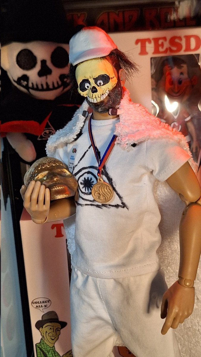 Custom #TESD 1/6 Scale White Baron figure i made! 🐜 
More pics below ⬇️ <a href="/TellEmSteveDave/">Bryan Johnson</a> <a href="/Tesdtown/">TESD Town</a> <a href="/BQQuinn/">Brian Quinn</a> <a href="/sundayjeff/">booyah</a>