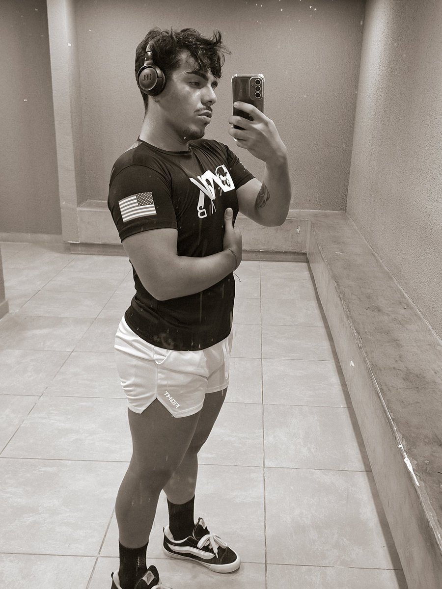 Ftzcaio's tweet photo. Aos poucos eu volto com o bumbum de antes..🥹 https://t.co/j8LOCTXzDP