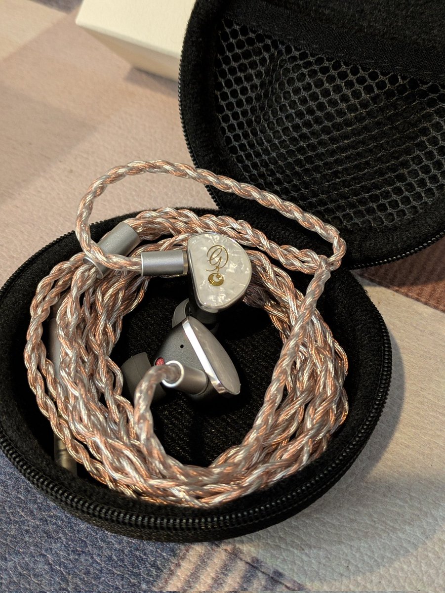 ゴスペラーズ 30周年記念 オリジナル イヤホン 商品詳細ページ | The