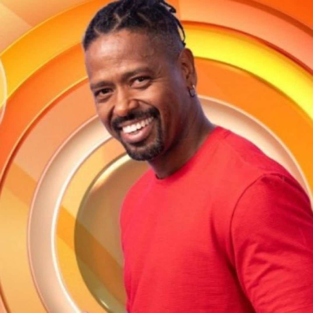 OlaLipe_'s tweet image. DESDE DE JÁ #FicaLeandro QUE ELE CHUTE O MATHEUS PARA BEM LONGE DESSA CASA E CALE A BOCA DESSES MACHOS!  #BBB26