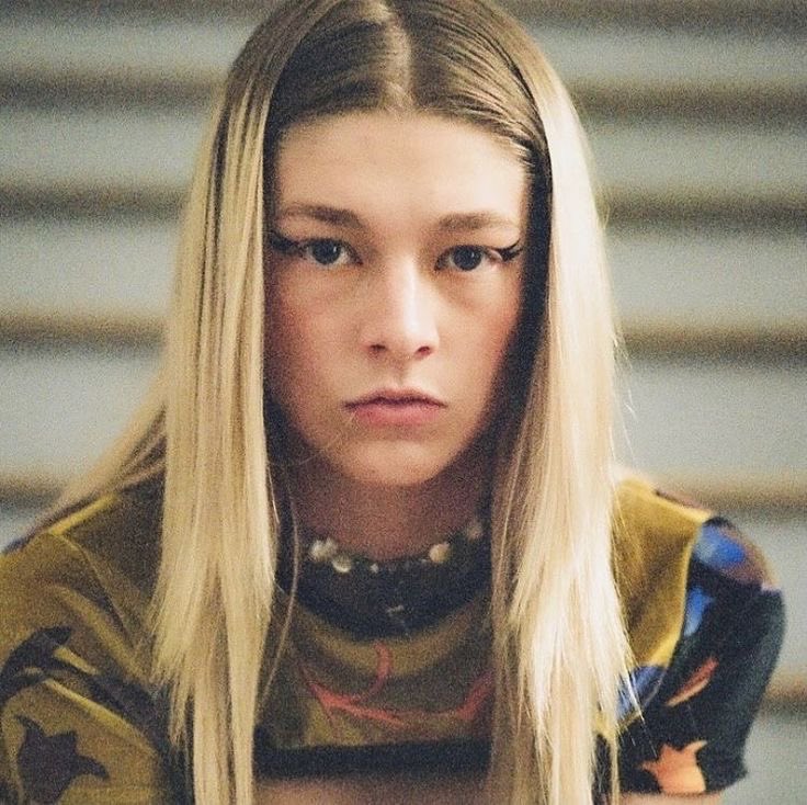 euphoriacentral's tweet image. 📸 Five years ago today, the second ‘Euphoria’ Special Episode ‘Fuck Anyone Who’s Not a Sea Blob’ premiered on HBO. 

The episode was co-written by Hunter Schafer and Sam Levinson.