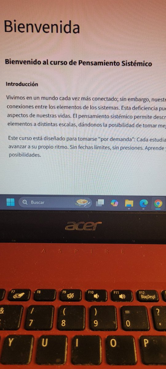 LilyCroix's tweet photo. Iniciando el curso de Pensamiento Sistémico #psunam @cgg https://t.co/HtGkkZ5bHI