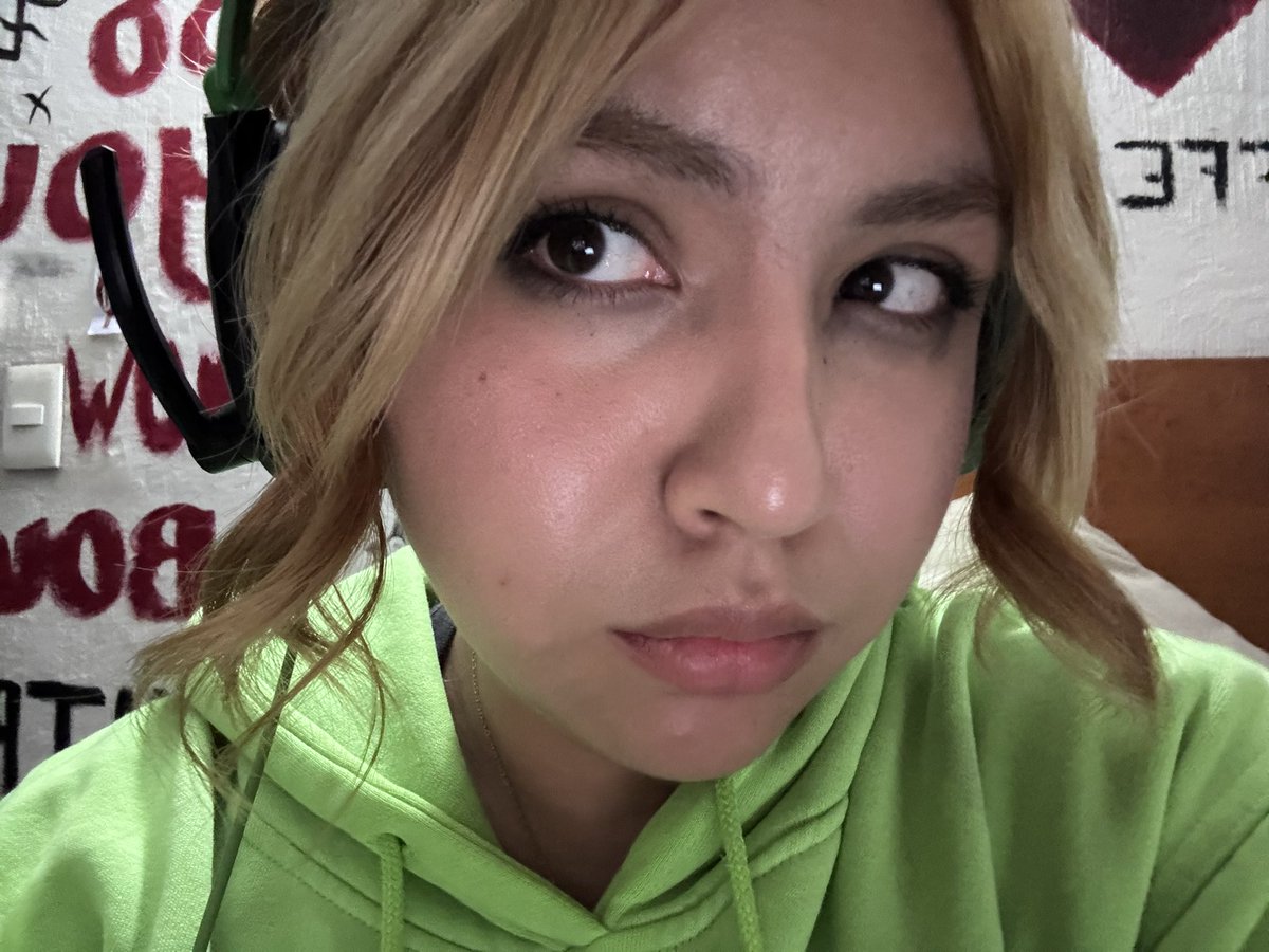 vrixay's tweet image. Eyes after crying are hot