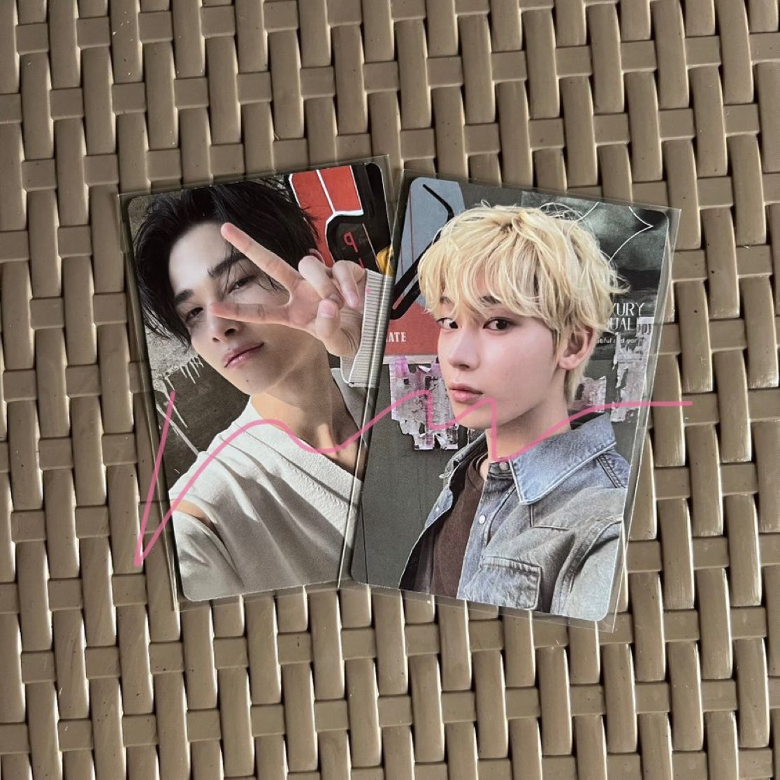 priohoon's tweet photo. wts lfb enhypen ph

sunoo &amp; ni-ki r:u weverse version rpc
— ₱180 for both pcs + pf &amp; lsf

# sunki romance untold wv ver. random photocard pc enha 선우 니키 언하이픈 poca https://t.co/Eti9v6PStA