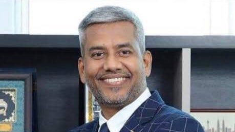 Mohamed Shamir, Syed Alwi, Shahul Hameed.

Semua muka mamak, memang mamak kot.

What are the odds of three mamaks, consecutively, becoming HRD Corp CEO, amongst an ocean of potential candidates?

Is it part of some longstanding social contract the nation made with the mamak