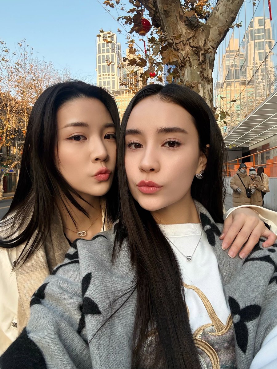 PoisonousLoveGL's tweet image. ส่งต่อรอยยิ้ม กับบรรยากาศดี ๆ ที่มีเธอข้างๆ ✨💕

#GinJay #จินเจ
#ginnynatnicha
#aangelinaass