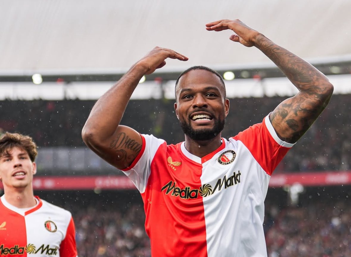 🚨🇨🇦 Cyle Larin, set to leave Feyenoord with loan deal being interrupted ahead of new move in January. Four clubs already keen on signing the...