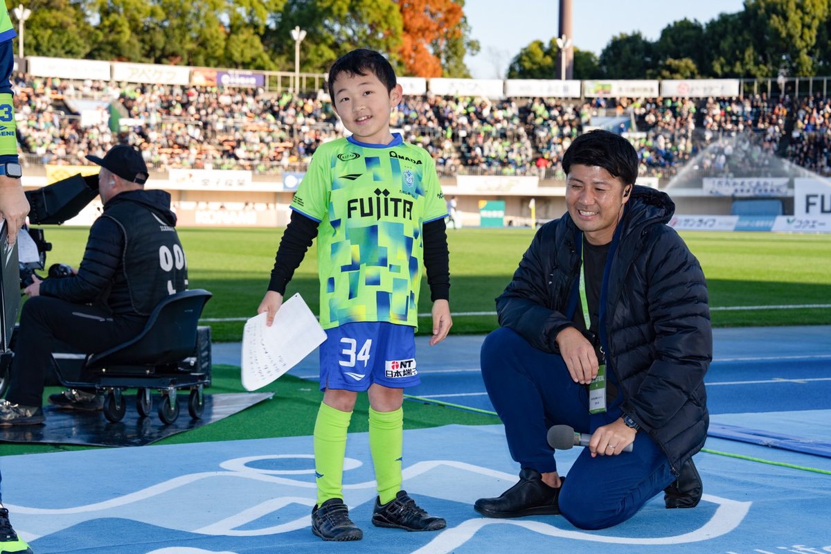 bellmare_staff's tweet image. ／
#TEAMMATES
入団選手募集💚💙
＼

2026シーズンも新たにTEAMMATESとして、湘南ベルマーレに入団を希望する長期治療中の子ども1名を募集します⚽️

様々な活動を通してベルマーレと一緒に成長していきましょう😊✨

詳細はこちら📝
bellmare.co.jp/385323

#BeingALIVEJapan
#bellmare
