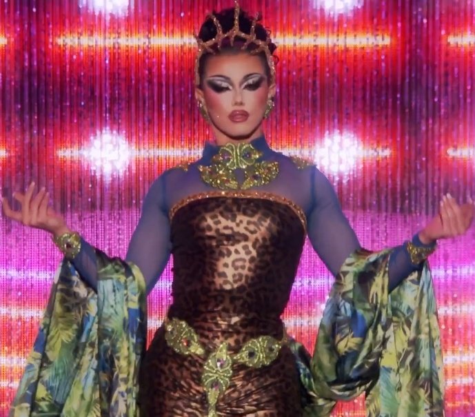 rhnyratargaryen's tweet photo. nini coco you're gonna pay for your crimes 
#DragRace https://t.co/m6BrrRqZgc